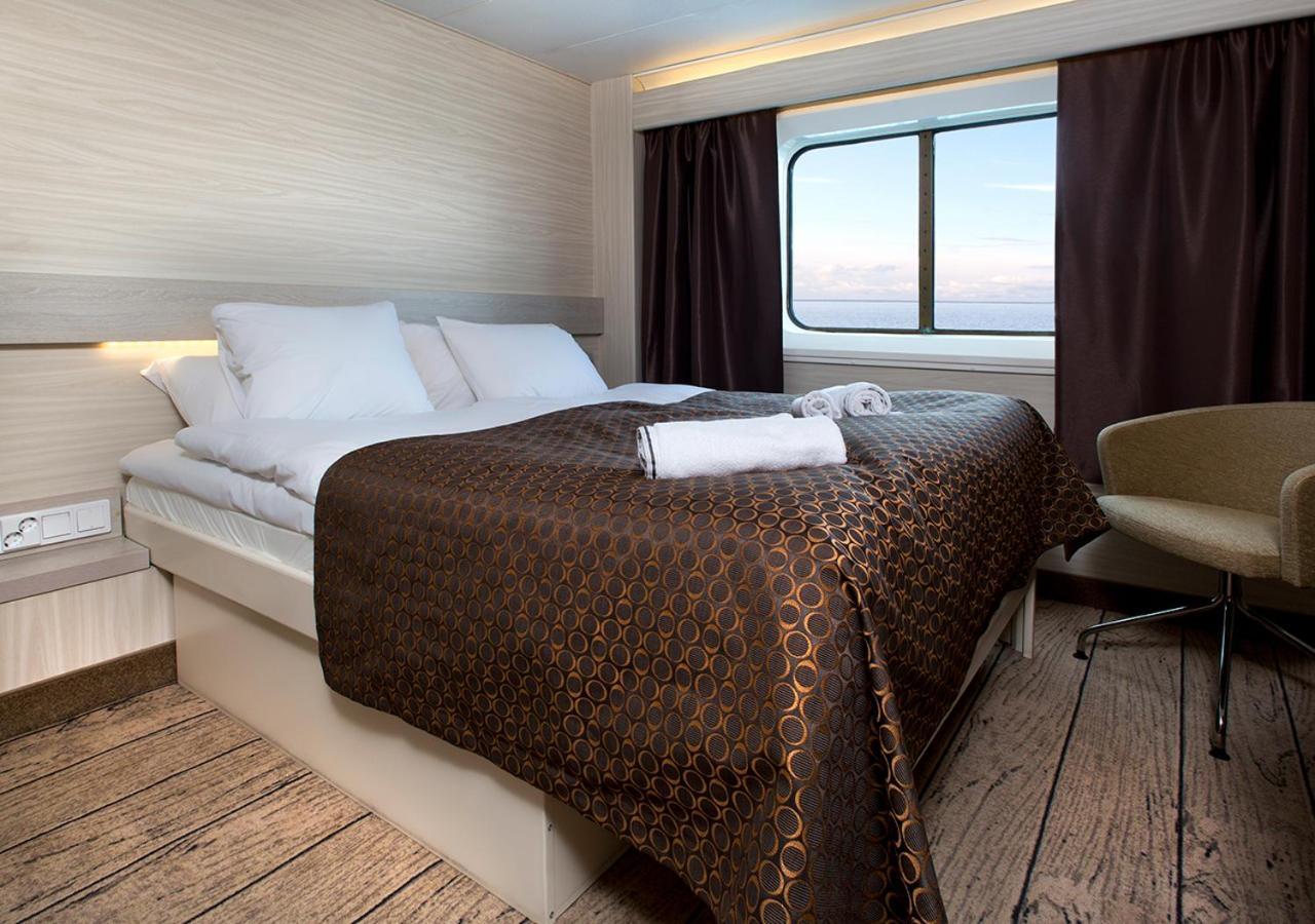 Viking Line Ferry Gabriella - One-Way Journey From Stockholm To Helsinki 호텔 객실 사진