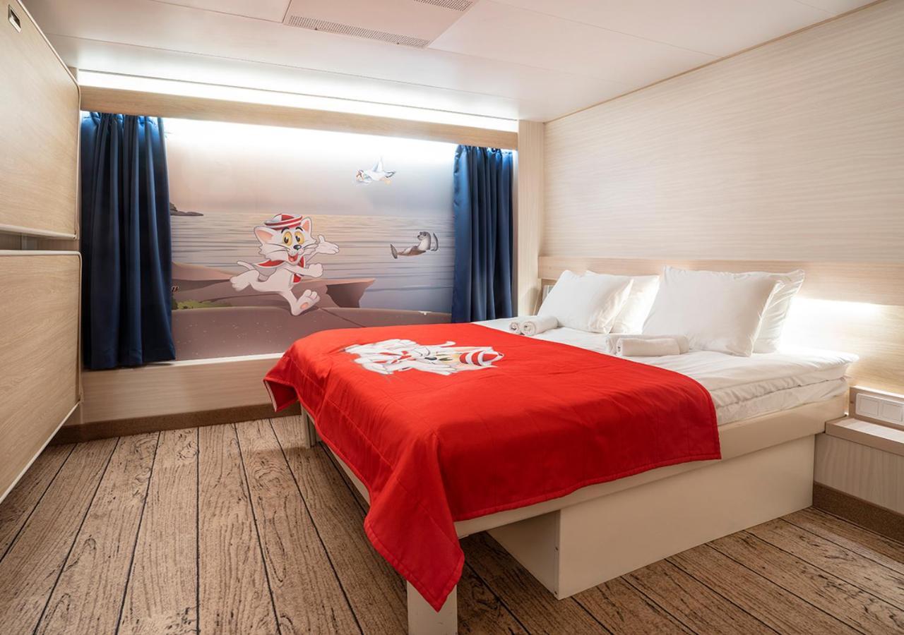 Viking Line Ferry Gabriella - One-Way Journey From Stockholm To Helsinki 호텔 객실 사진