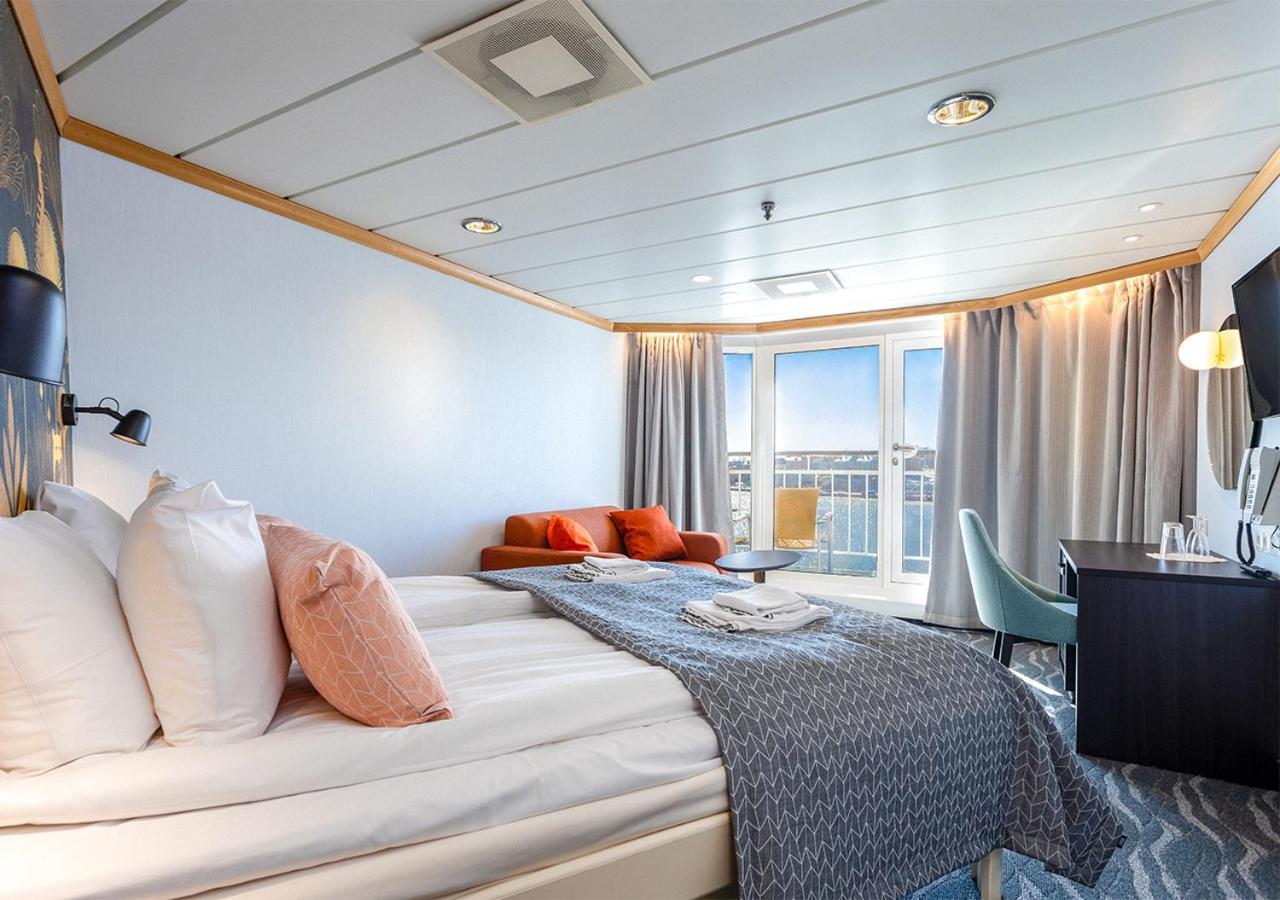 Viking Line Ferry Gabriella - One-Way Journey From Stockholm To Helsinki 호텔 객실 사진